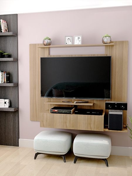 Painel Tv Santiago até 50" - c/ 01 Gaveta e 03 Prateleiras Montana